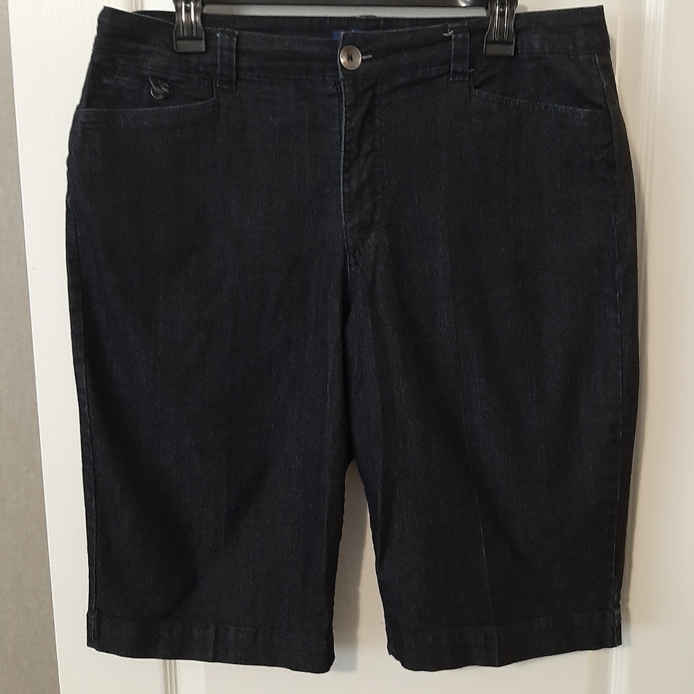 Bandolino jean shorts, size 14, black